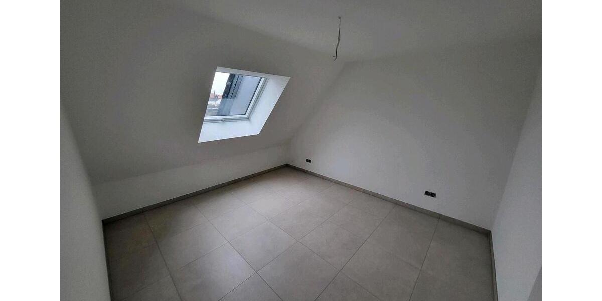 Dachgeschoßwohnung Lippstadt Bad Waldliesborn - 2 Zimmer, 77 m&sup2;, 730&euro; | Angebot:26411545