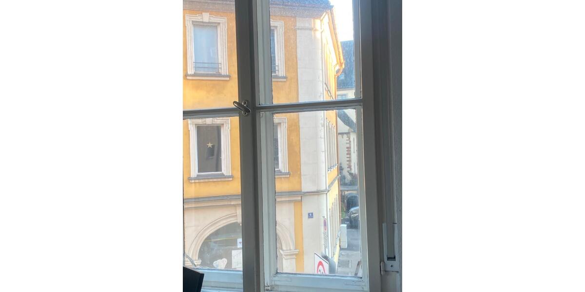 5-Zimmerwohnung in Würzburg Stadtmitte ab 1.4.26 zu vermieten 5 zimmer