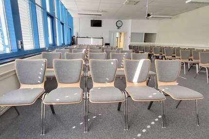 Gewerbeobjekt Regenstauf - 880&euro; | Angebot:9656846