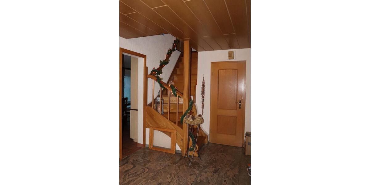 Einfamilienhaus Mittweida - 5 Zimmer, 140 m&sup2;, 350.000&euro; | Angebot:25102413