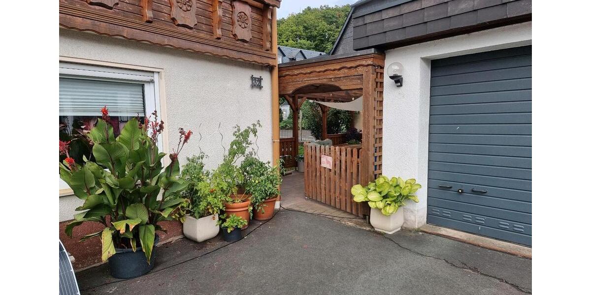 Doppelhaushälfte Dietzhölztal - 12 Zimmer, 290 m&sup2;, 170.000&euro; | Angebot:26550511