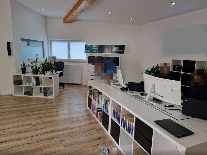 Büro in Rosenheim 1.470 € 165 m²