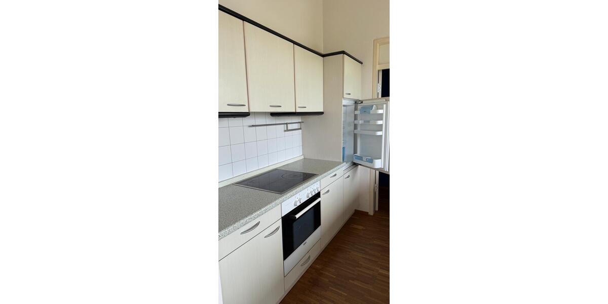 Dachgeschoßwohnung Weilheim - 3.5 Zimmer, 90 m&sup2;, 1.000&euro; | Angebot:26367572