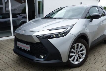 Toyota C-HR 13.730 km 29.800 &euro; Bad Gögging 93333