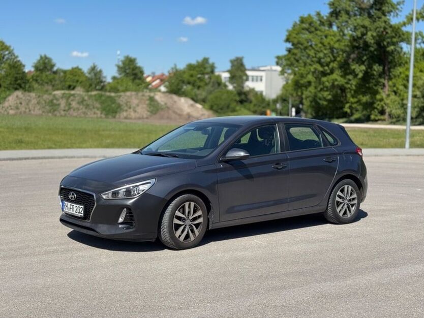 i30