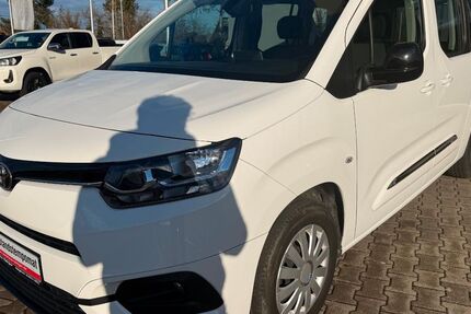 Toyota Proace City 59.570 km 24.500 &euro; Königsbrunn / Augsburg 86343