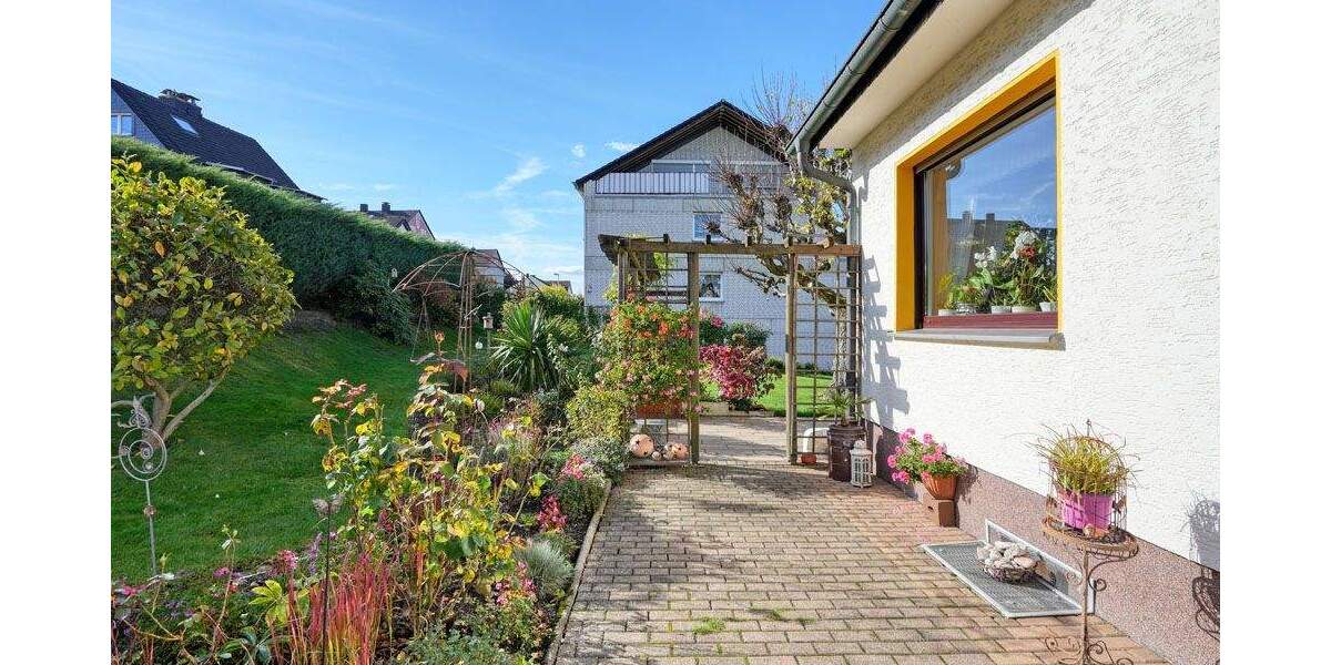 Einfamilienhaus mit Erweiterungspotential auf großem Grundstück in ruhiger Wohnlage 5 zimmer