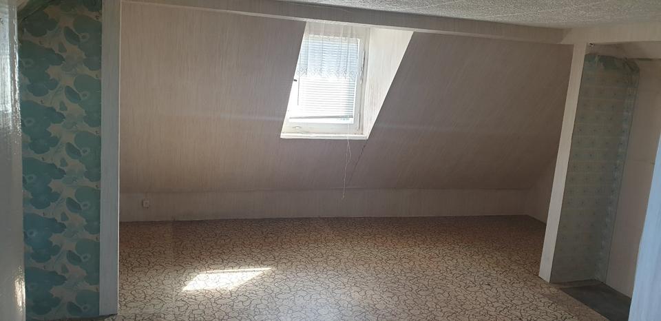 Einfamilienhaus Glauchau - 5 Zimmer, 140 m&sup2;, 180.000&euro; | Angebot:26061615