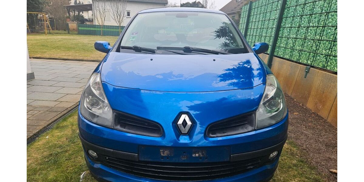 Renault Clio 124.975 km 3.250 &euro; Berlin 12487