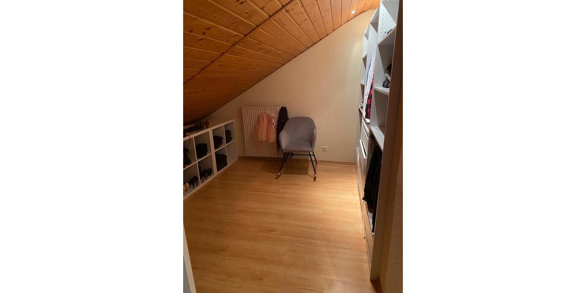 Doppelhaushälfte Karlstadt - 8 Zimmer, 170 m&sup2;, 470.000&euro; | Angebot:23497427