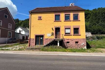 Haus Beckingen - 7 Zimmer, 160 m&sup2;, 115.000&euro; | Angebot:26578425