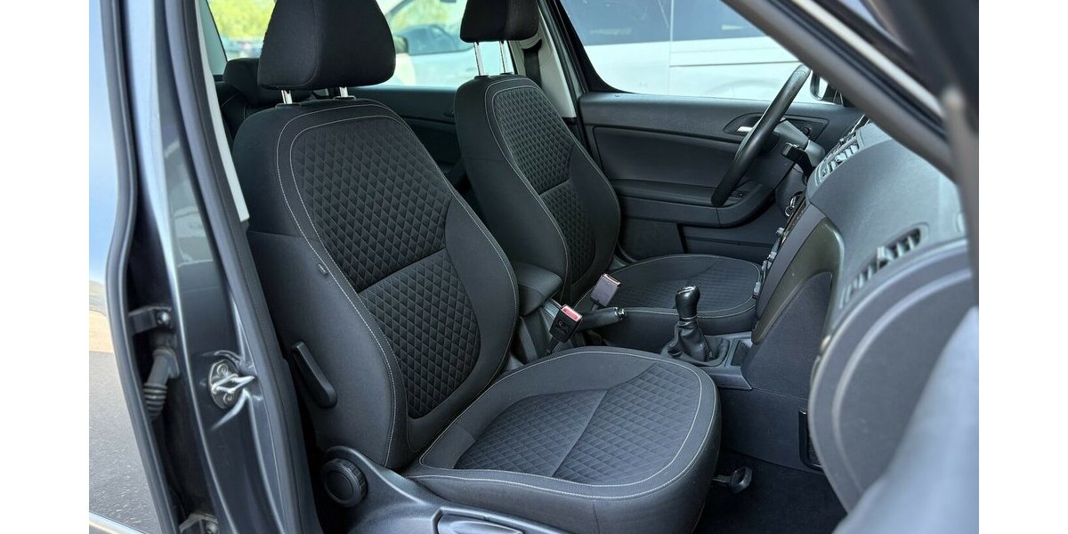 Skoda Yeti 1.2 TSI Drive KAMERA/NAVI/CARPLAY/1.HAND 92.596 km 11.900 &euro; Villingen-Schwenningen 78054