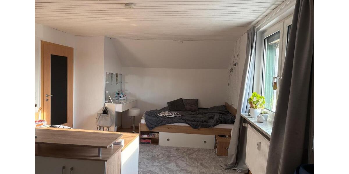 Dachgeschoßwohnung Linden - 1 Zimmer, 65 m&sup2;, 650&euro; | Angebot:26321016