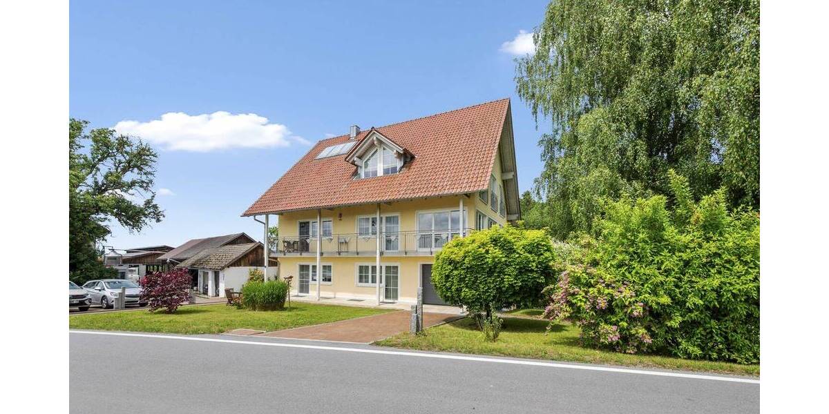 Großes, gepflegtes Zweifamilienhaus in ländlicher Idylle mit vielfältigen Nutzungsmöglichkeiten! 1 zimmer