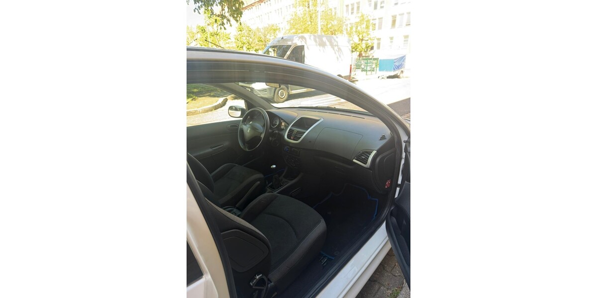 Peugeot 206 136.000 km 1.400 &euro; Nürnberg 90403