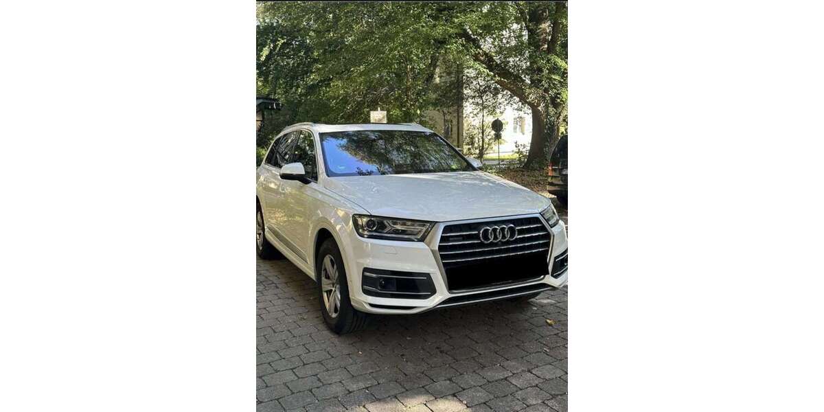 Audi Q7 145.000 km 40.900 &euro; München 81671