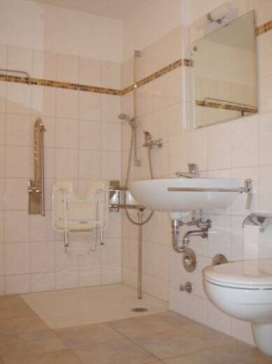 Seniorenwohnung - Schöne barrierefreie 3 Zi. Wohnung mit DRK Pflegedienst im Haus 3 zimmer