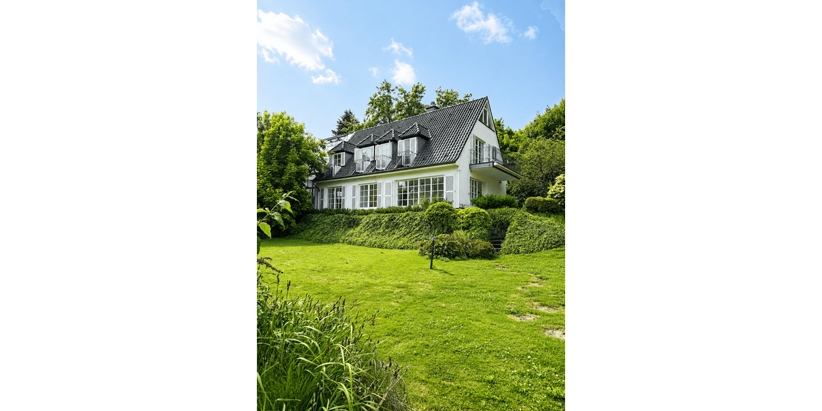 Einfamilienhaus Düsseldorf - 5 Zimmer, 268 m&sup2;, 4.500&euro; | Angebot:26876238