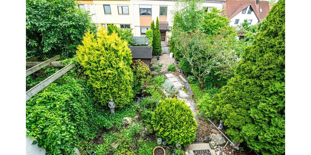 Charmantes Reihenmittelhaus mit eingewachsenen Garten in ruhiger Wohnlage - Reihenmittelhaus Amberg | Angebot:26948784