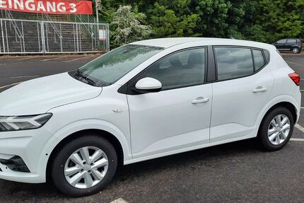 Dacia Sandero 78.000 km 11.500 &euro; Würzburg 97084