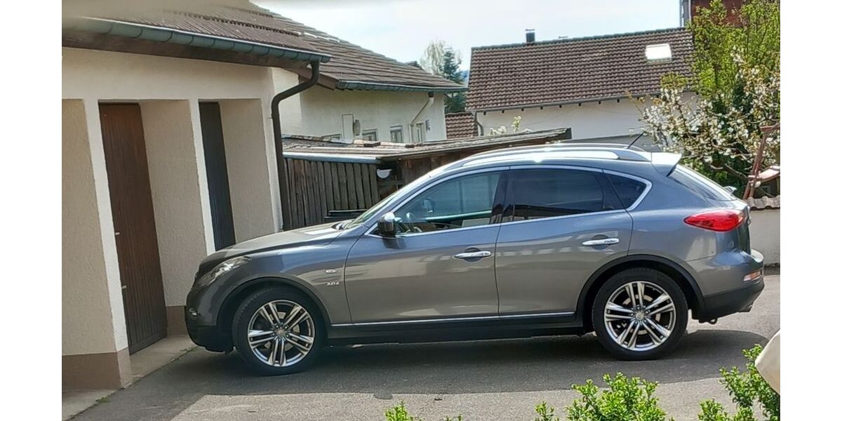 INFINITI QX50 98.000 km 15.750 &euro; Neuenstadt 74196