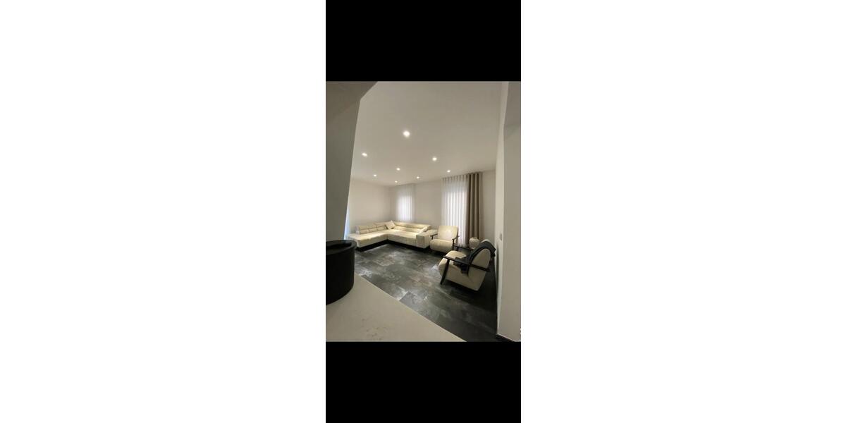 Doppelhaushälfte Calw - 7 Zimmer, 150 m&sup2;, 375.000&euro; | Angebot:25498592