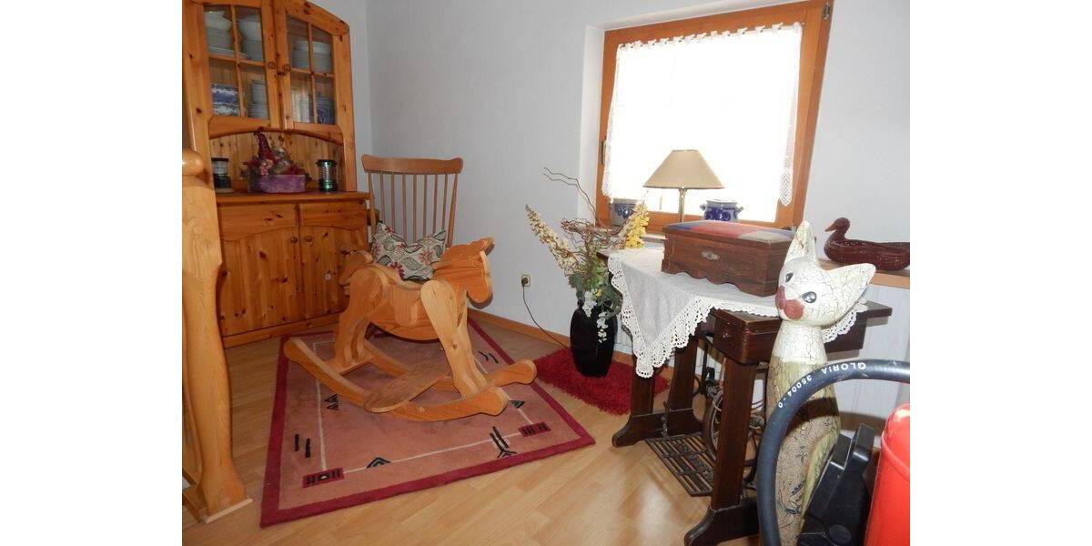 Einfamilienhaus Weiskirchen Rappweiler - 8 Zimmer, 244 m&sup2;, 299.000&euro; | Angebot:25801475