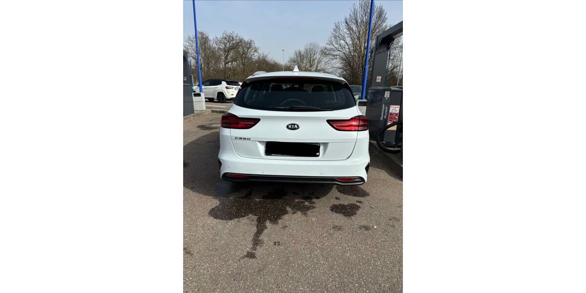 Kia ceed / Ceed 108.000 km 13.000 &euro; karlsruhe 76131