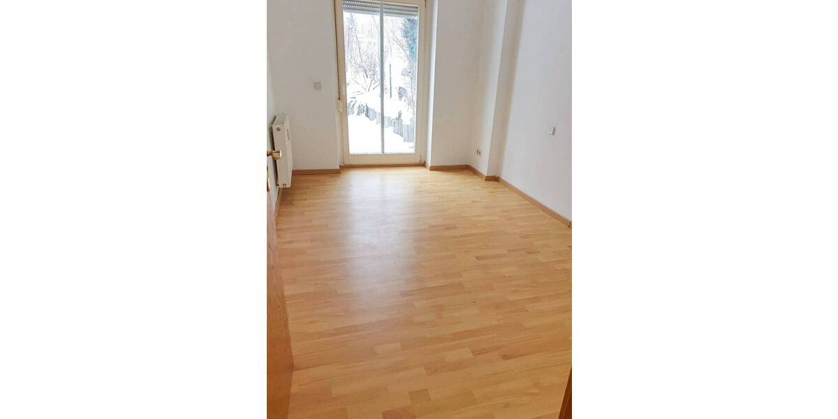 Etagenwohnung Meerane Crotenlaide - 2 Zimmer, 35 m&sup2;, 32.000&euro; | Angebot:26627670