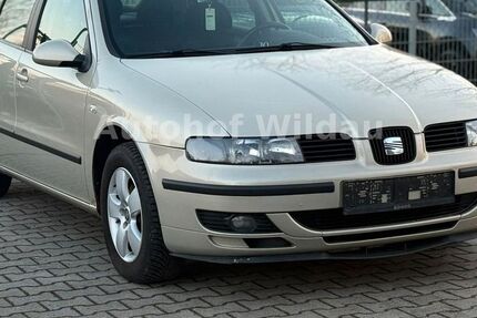 Seat Leon 355.039 km 1.390 &euro; Wildau 15745