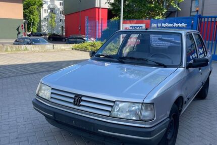 Peugeot 309 137.905 km 1.999 &euro; Berlin 12107