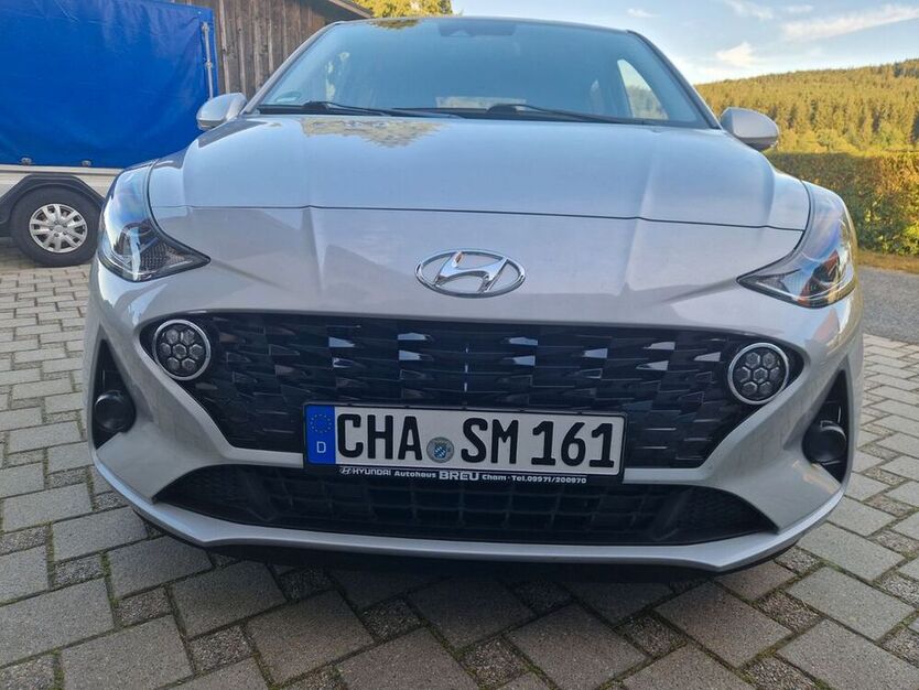 i10