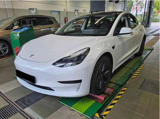 Tesla Model 3 61.660 km 27.000 &euro; Eitorf 53783