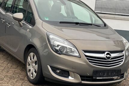 Opel Meriva 52.000 km 9.900 € Langen 63225