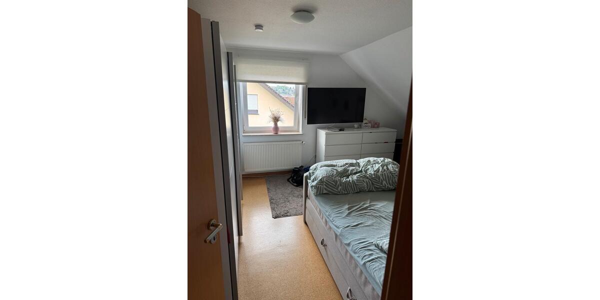 Dachgeschoßwohnung Bad Wünnenberg - 4 Zimmer, 100 m&sup2;, 750&euro; | Angebot:26489837