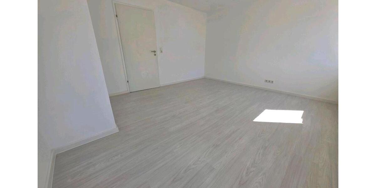 Etagenwohnung Egenhausen - 3.5 Zimmer, 105 m&sup2;, 950&euro; | Angebot:26096081