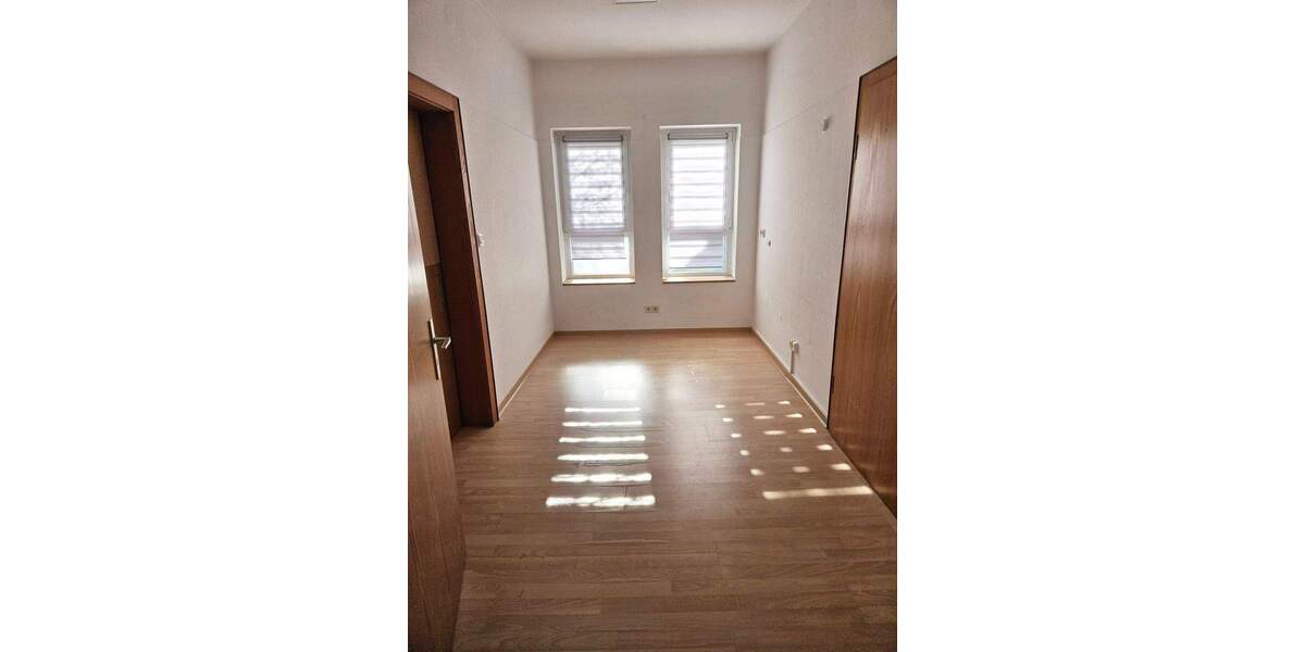 Gewerbeobjekt Mömbris - 4 Zimmer, 85 m&sup2;, 540&euro; | Angebot:25675688