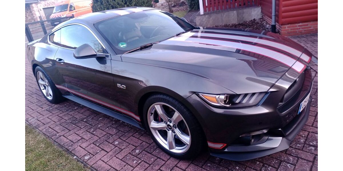 Ford Mustang 32.000 km 37.900 &euro; Hambühren 29313