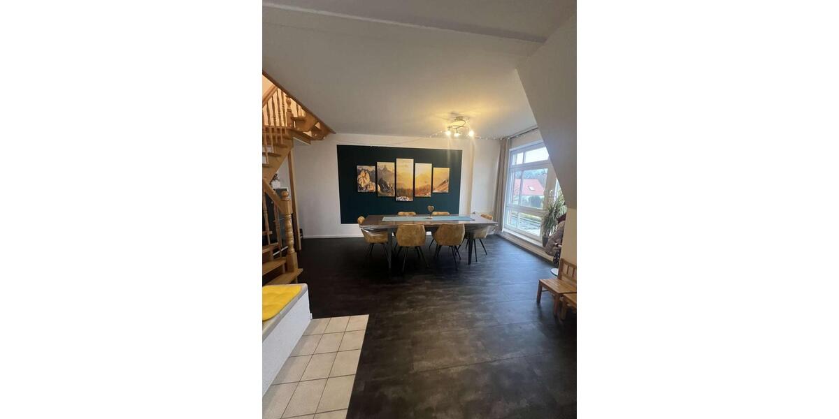 Etagenwohnung Nordenham - 5 Zimmer, 107 m&sup2;, 820&euro; | Angebot:25542233