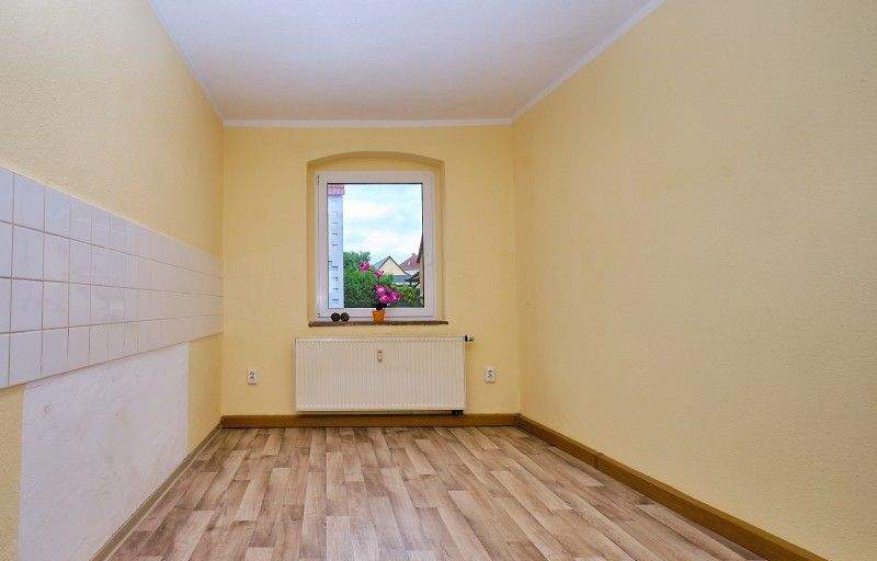 Etagenwohnung Hohenmölsen - 2 Zimmer, 51 m&sup2;, 306&euro; | Angebot:25669874