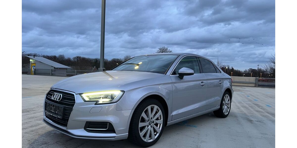 Audi A3 92.000 km 14.590 &euro; Niebüll 25899