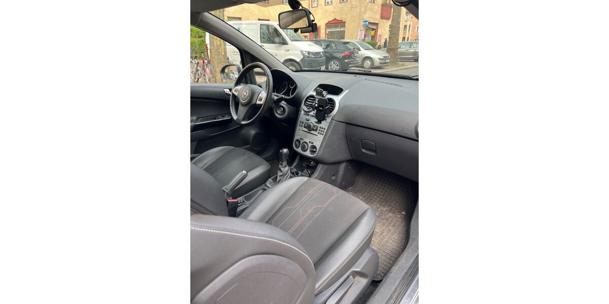 Opel Corsa 153.000 km 3.990 &euro; Berlin 12163