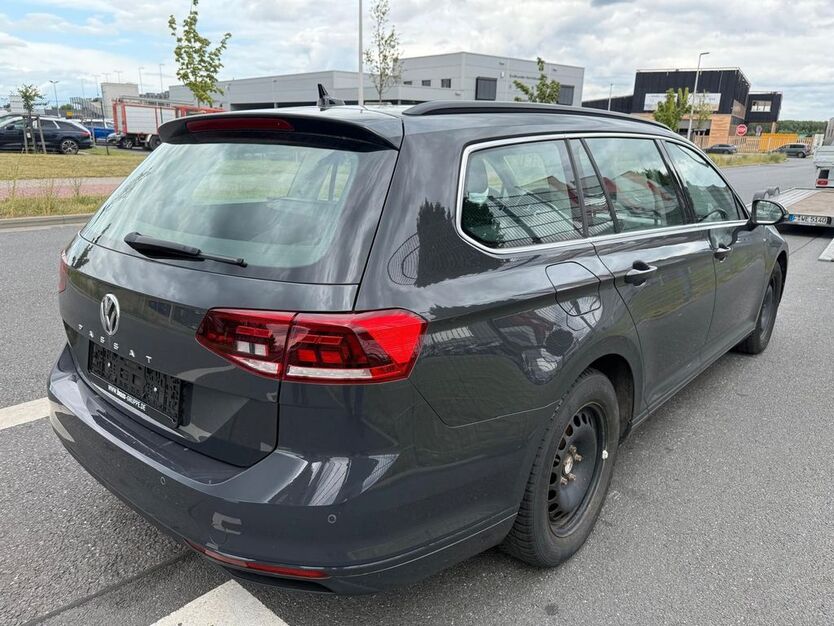 VW Passat 111.657 km 15.900 € Maintal 63477