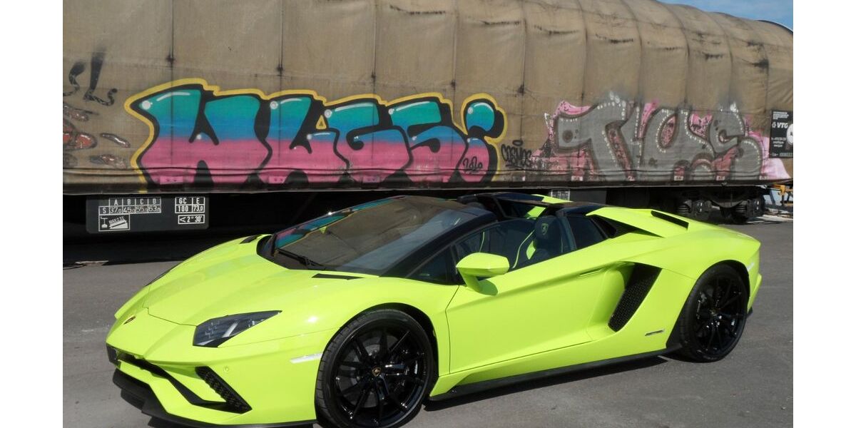 Lamborghini Aventador 2.620 km 449.500 &euro; Hankensbüttel 29386