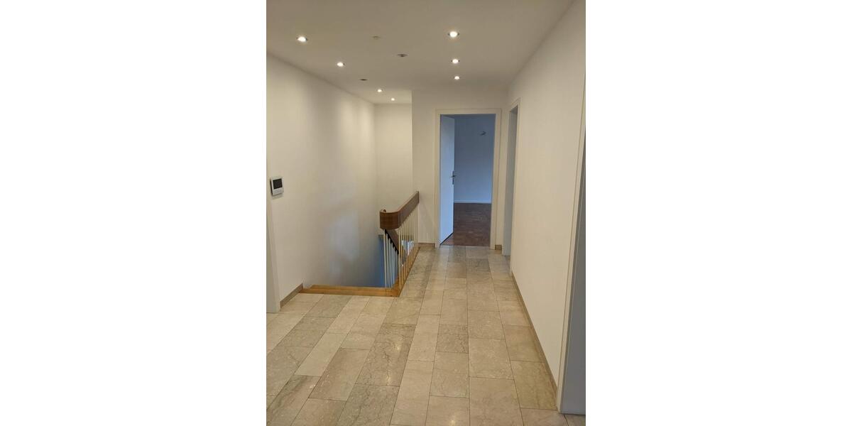 Schönes Haus am Ortsrand von Reichenbach, großes Grundstück 6 zimmer