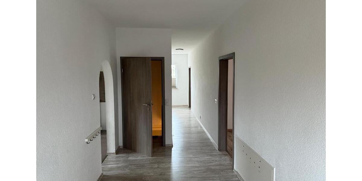 Einfamilienhaus Bad Liebenstein - 7 Zimmer, 270 m&sup2;, 295.000&euro; | Angebot:21898524