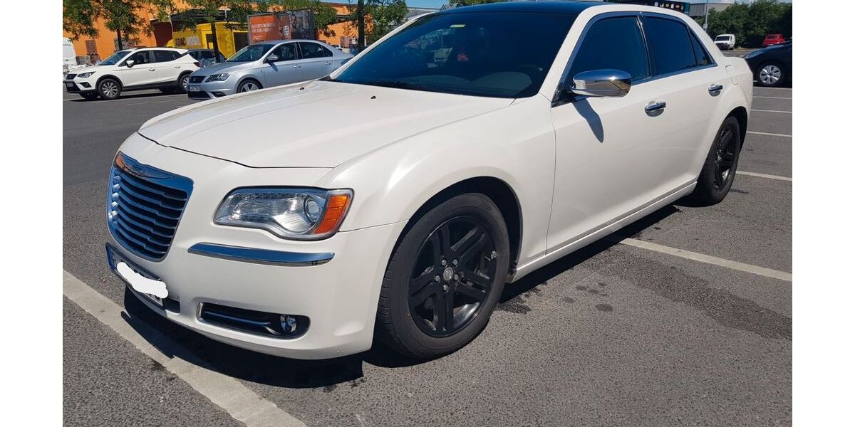 Chrysler 300C 175.000 km 18.400 &euro; Berlin 12043