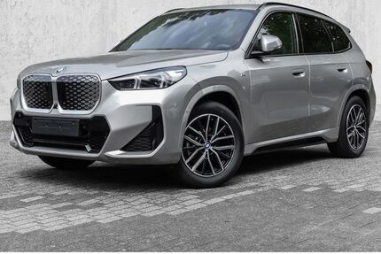 BMW iX1 2.400 km 47.980 € Köln Süd 50968