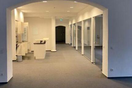 VB3516VLa Moderne Bürofläche in denkmalgeschütztem Gebäude ca. 10 km westlich von Regensburg zimmer