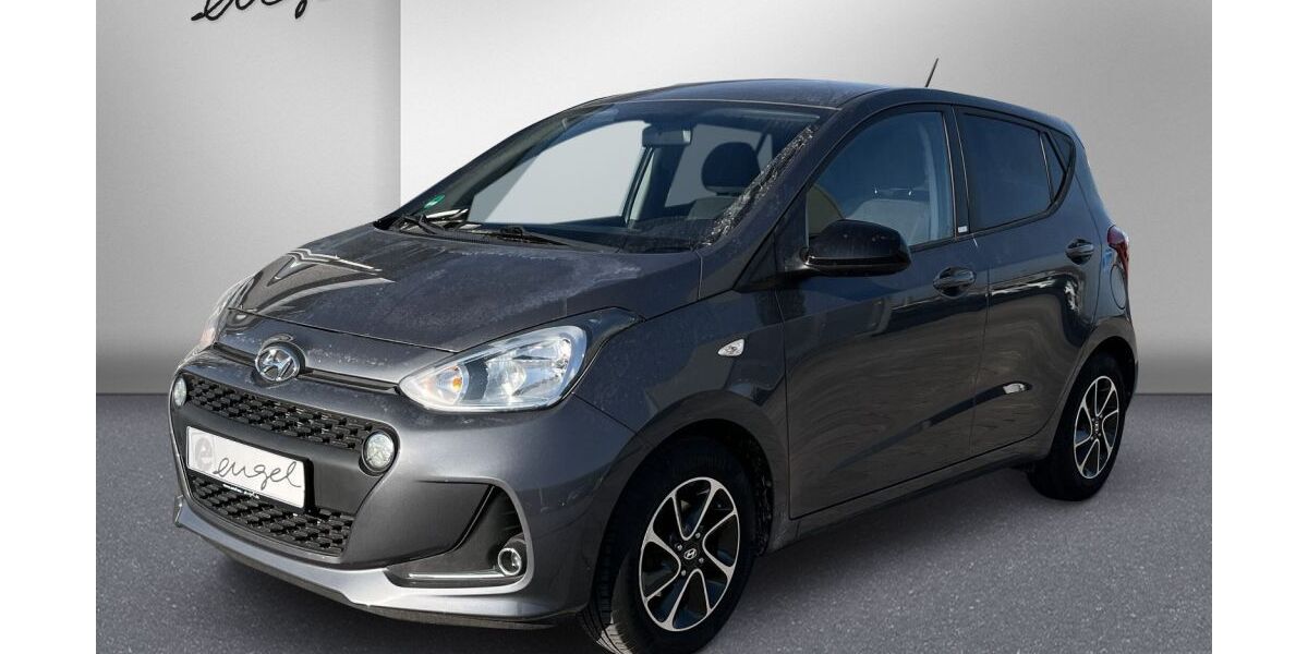 Hyundai i10 10.300 km 11.989 &euro; Wunsiedel 95632